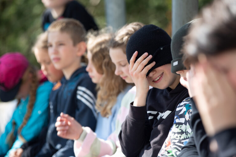 Kinder im Ort